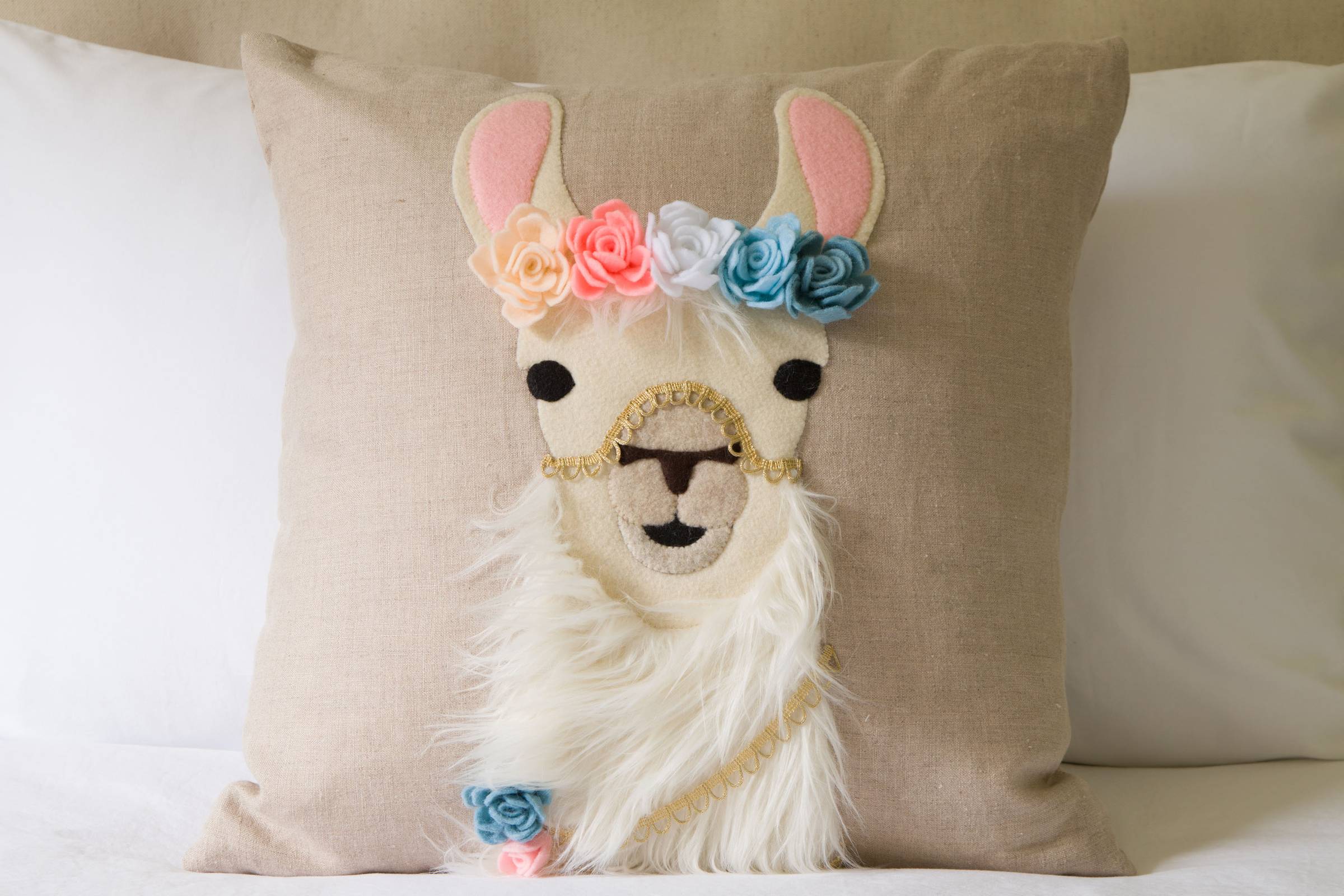 Cute on sale llama pillows