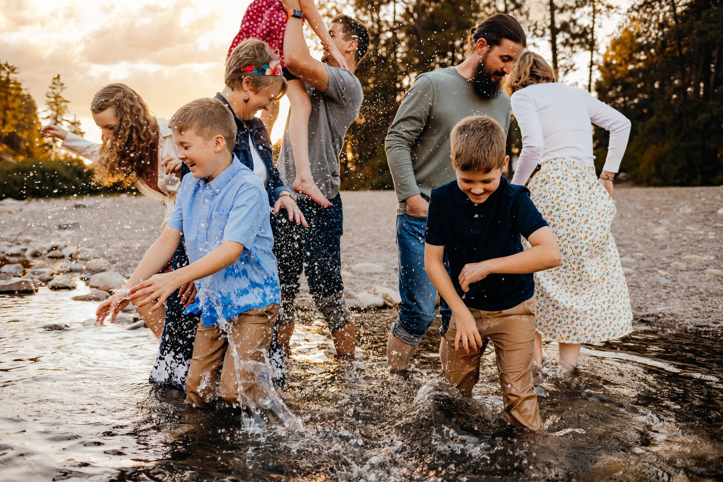 Sarah's family, splashing