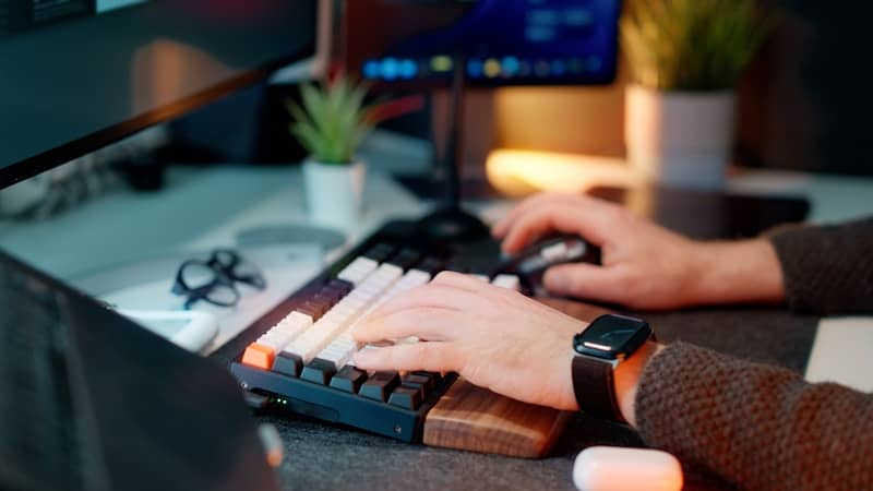 Person is using a mechanical keyboard and mouse.