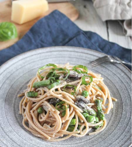 a plate of vegetarian pasta