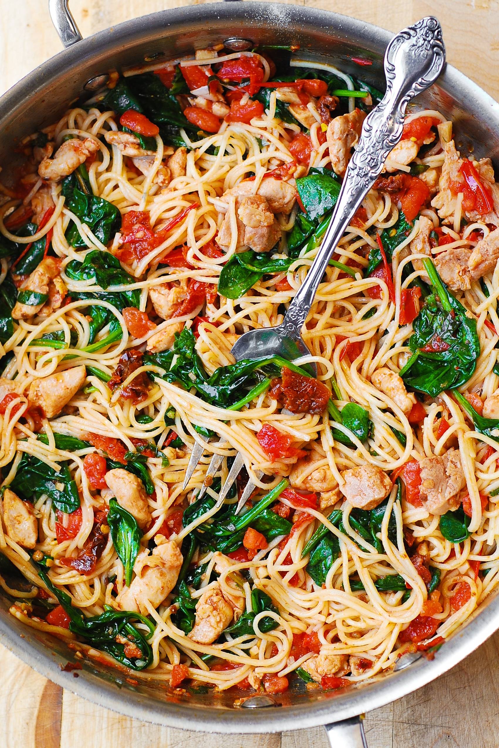 Tomato Spinach Chicken Spaghetti