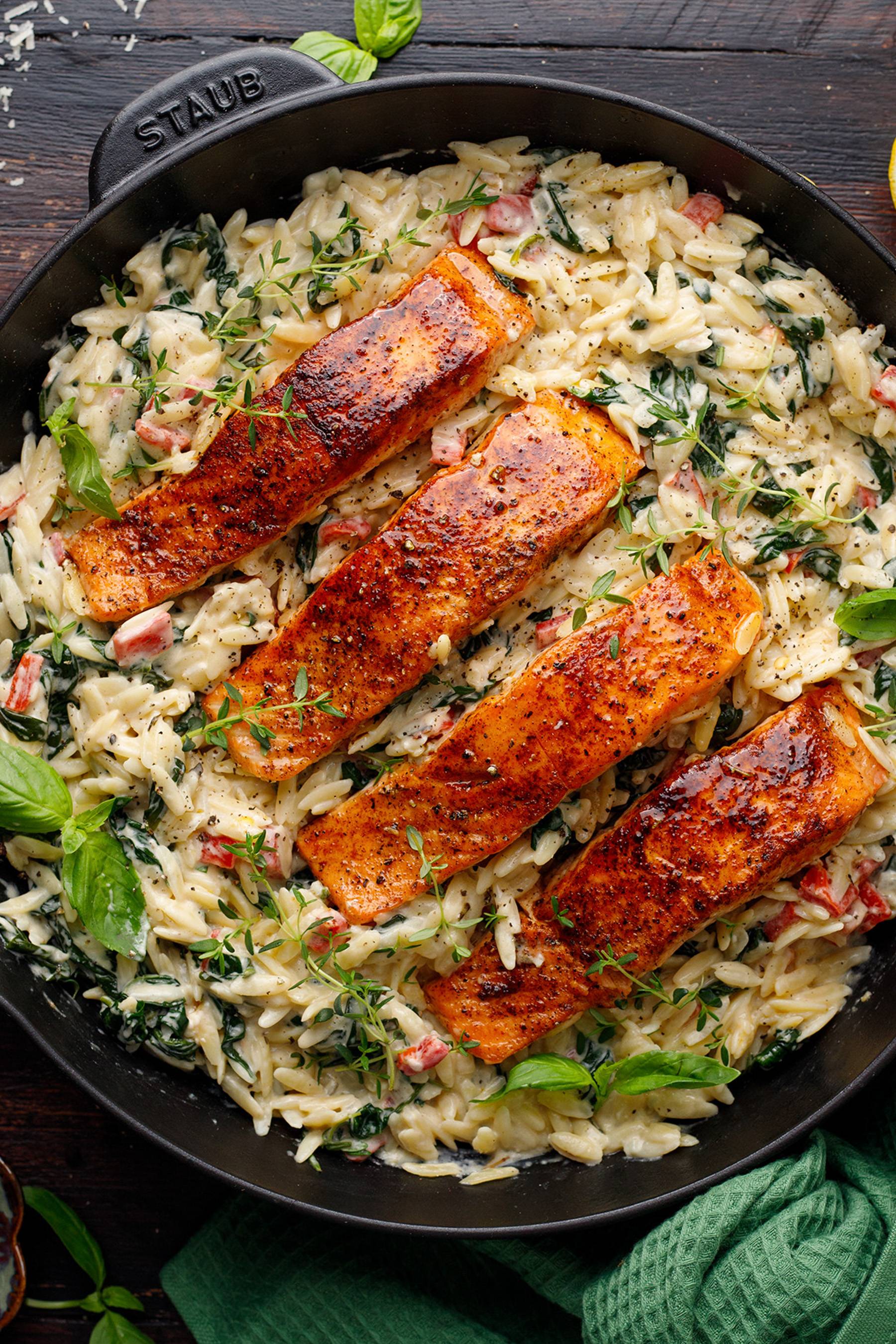 Creamy Salmon & Spinach Orzo (with Parmesan, lemon, and bell peppers).