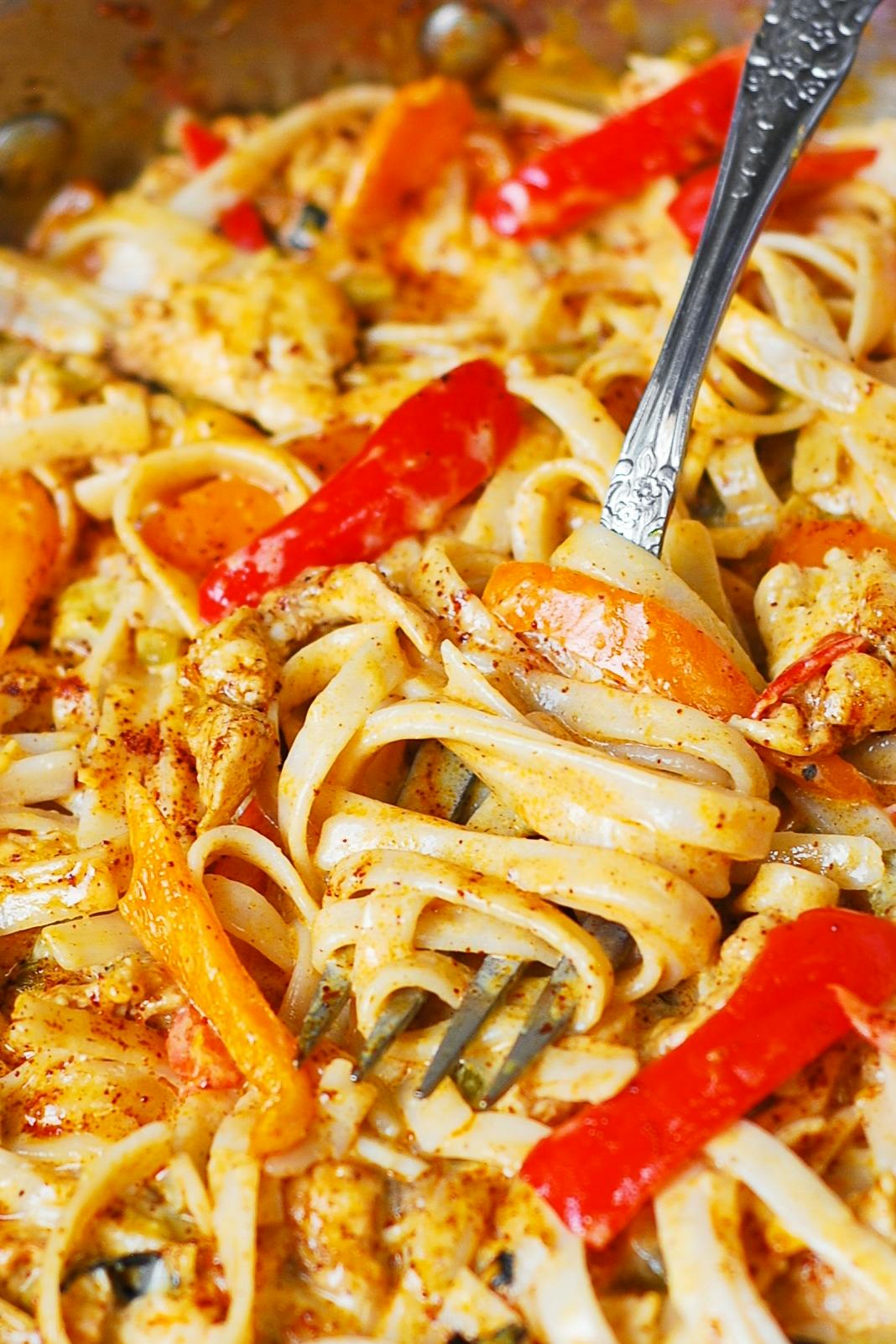 Mexican Chicken Pasta with Bell Peppers, Cheddar, and Mozzarella