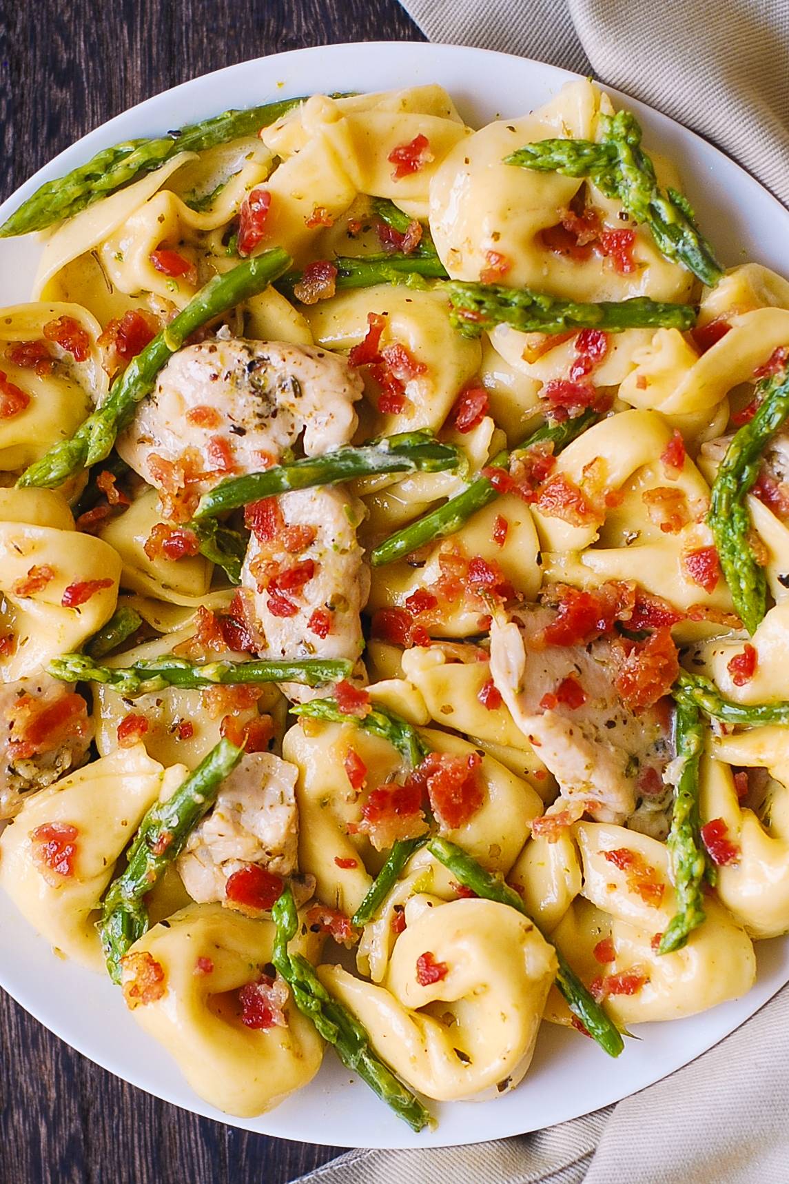 Creamy Chicken Tortellini with Asparagus and Bacon