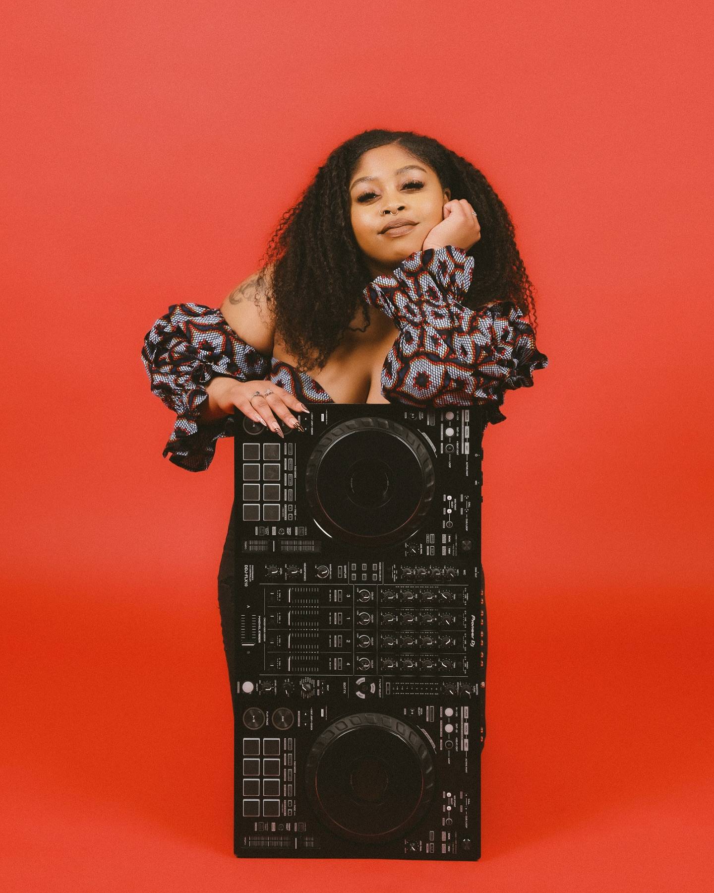 excited for this new SZN and all Taurus time has to offer! ♉️ see yall next Saturday!

📸 @portraitsbyelexis
