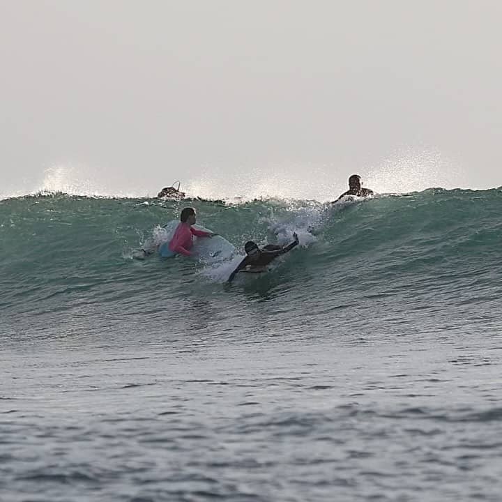Surfed these waves last month before i flew to Germany. 
I saw today the forecast in Bali is 6-8ft, i miss good wave so much 🐥

@dreamsurflivin 📸 @teopong