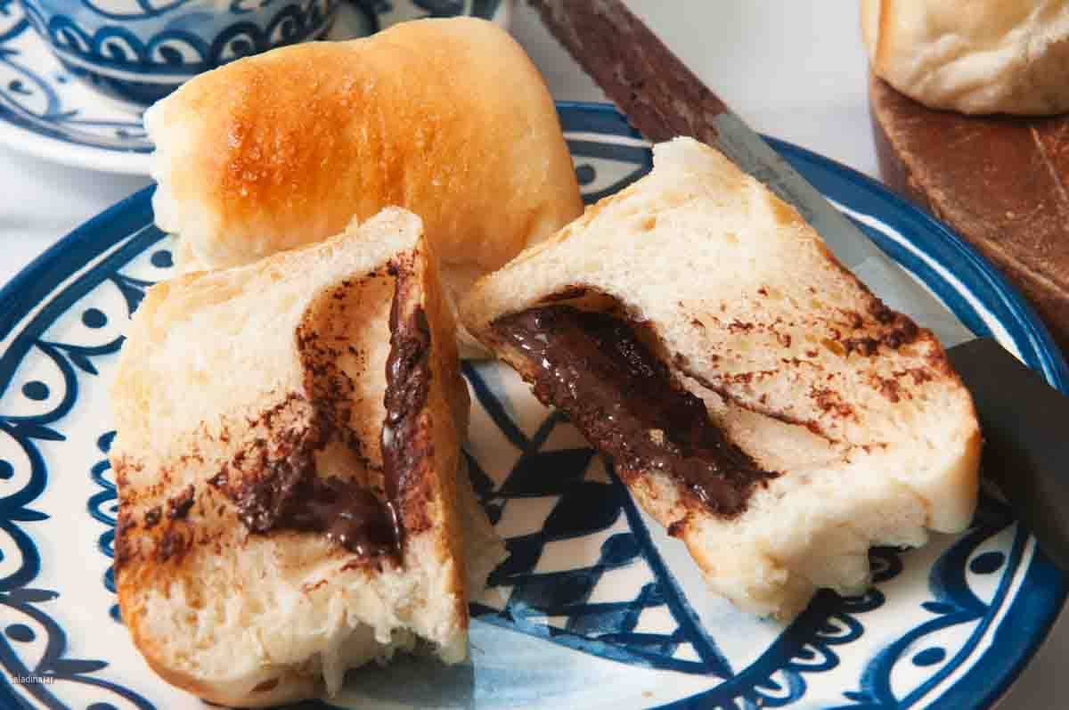 A Chocolate Bun, Flour Recommendation, and More