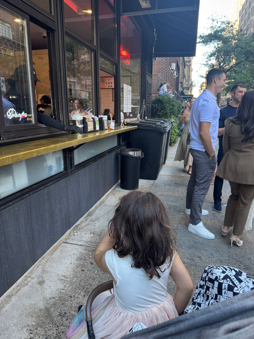 apronsandtutus@whatshouldwebake.com