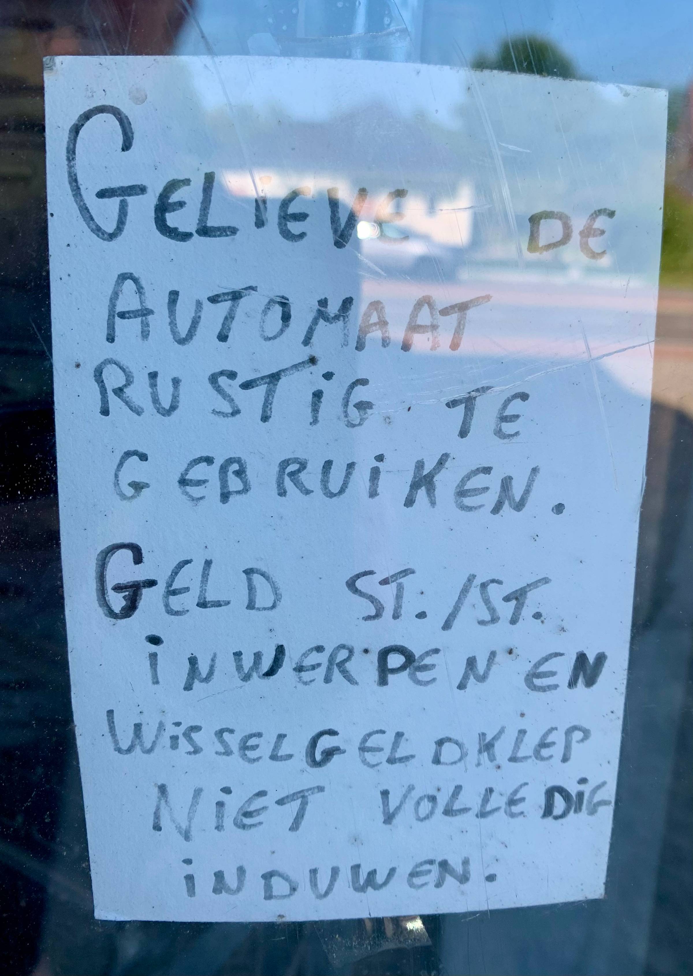 Tekst op drankautomaat: eerst goed lezen en dan valt je euro