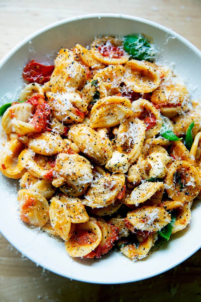 Pasta with Simple Cherry Tomato Sauce. 