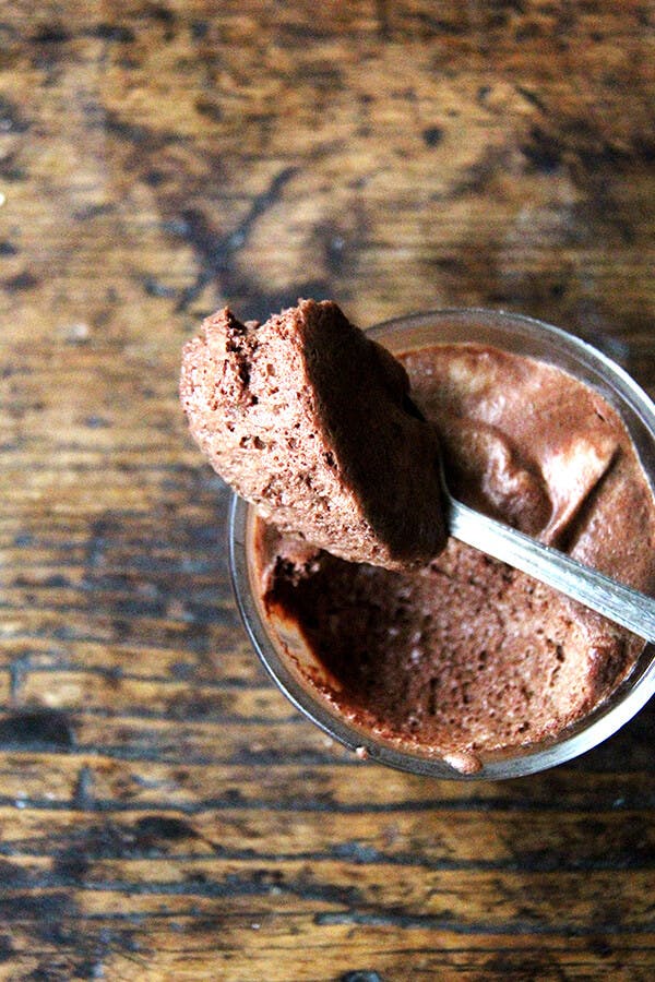 Vegan chocolate mousse. 