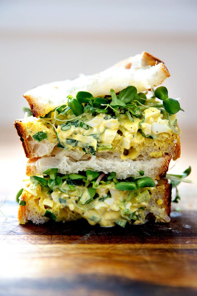 Egg salad sandwich