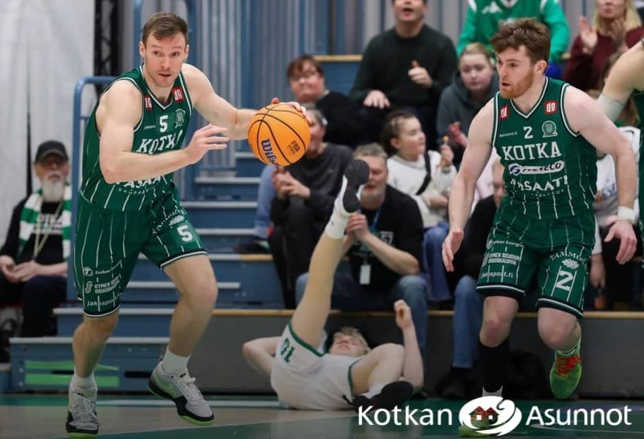 Tucker playing in Finland