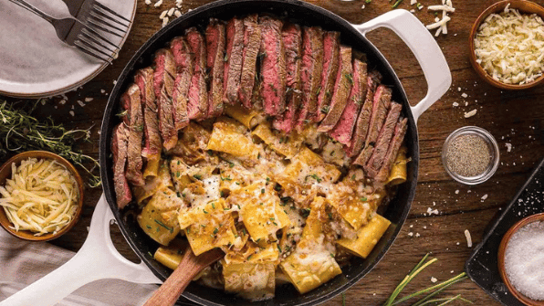 french onion pasta with steak 