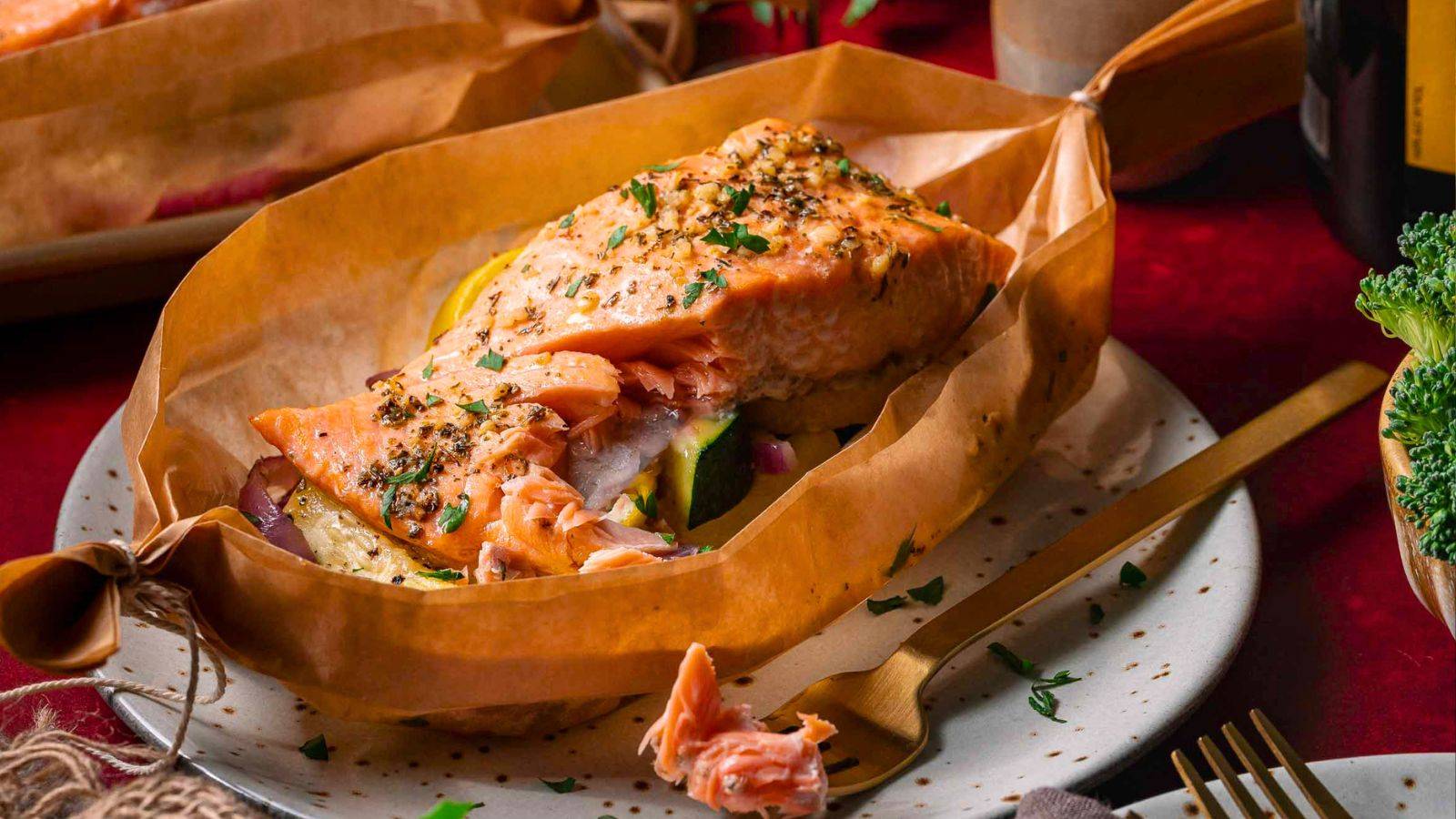 parchment salmon boat 
