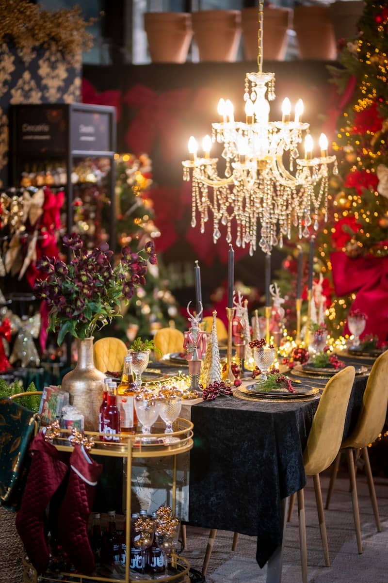 Elegant christmas dining table setting with festive decorations.