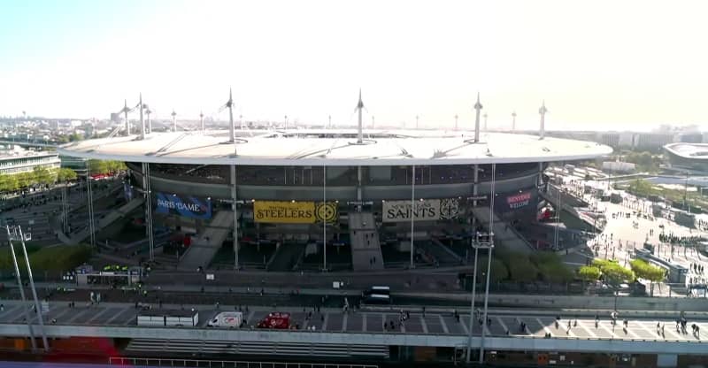 An exterior shot of the Stade de France ahead of Steelers-Saints. (NFL on YouTube.)