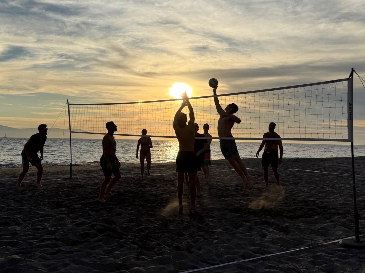 beach volleyball