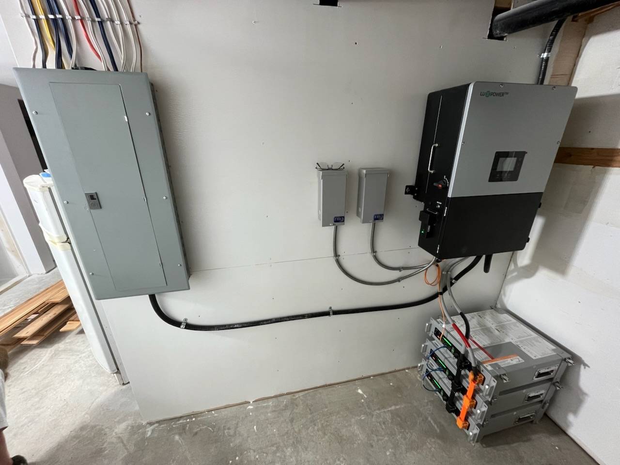 Recent Luxpower Installation using Pytes V5 Lithium Batteries