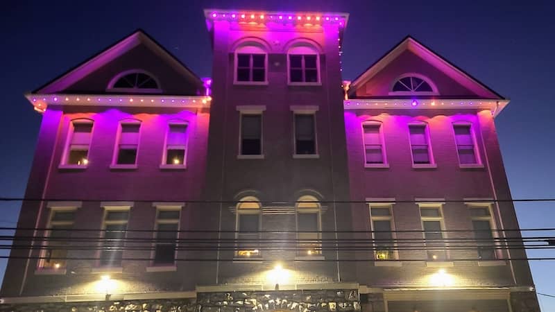 Ranson City Hall with lights