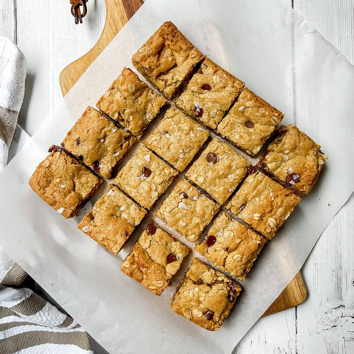 Oatmeal Chocolate Chip Cookie Bars