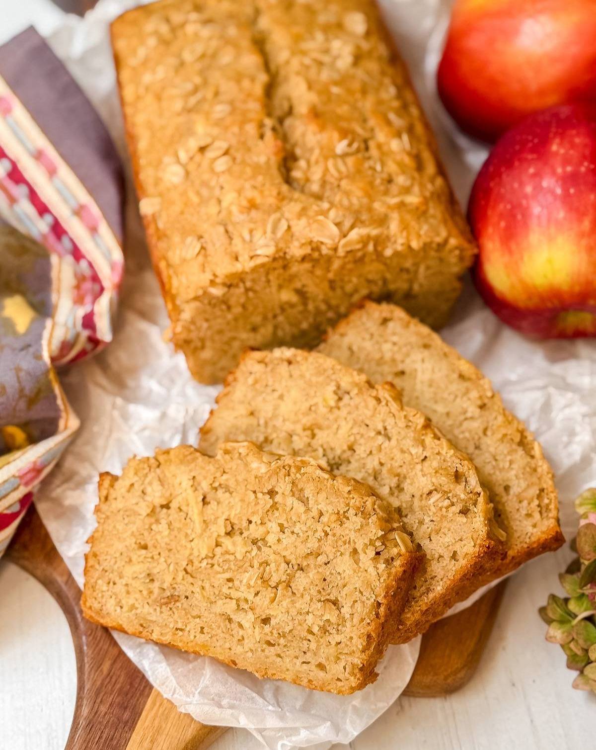 Apple Oatmeal Bread