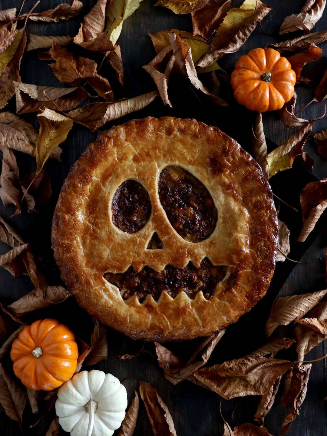 Jack-O'-Lantern Vegetarian Pie