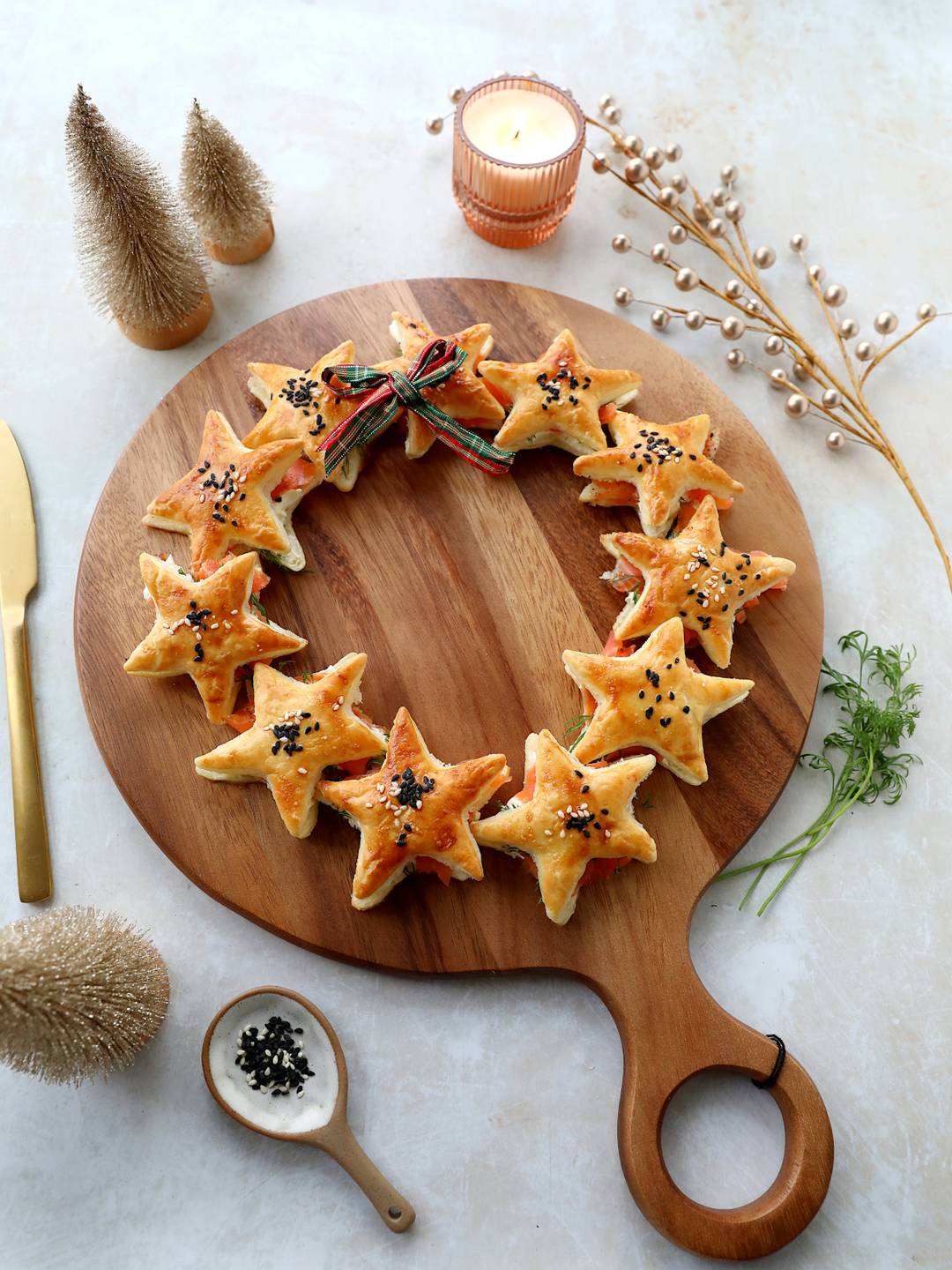 Couronne d’étoiles feuilletées au saumon fumé