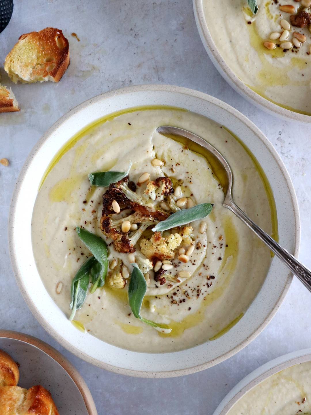 Soupe de chou-fleur à la sauge