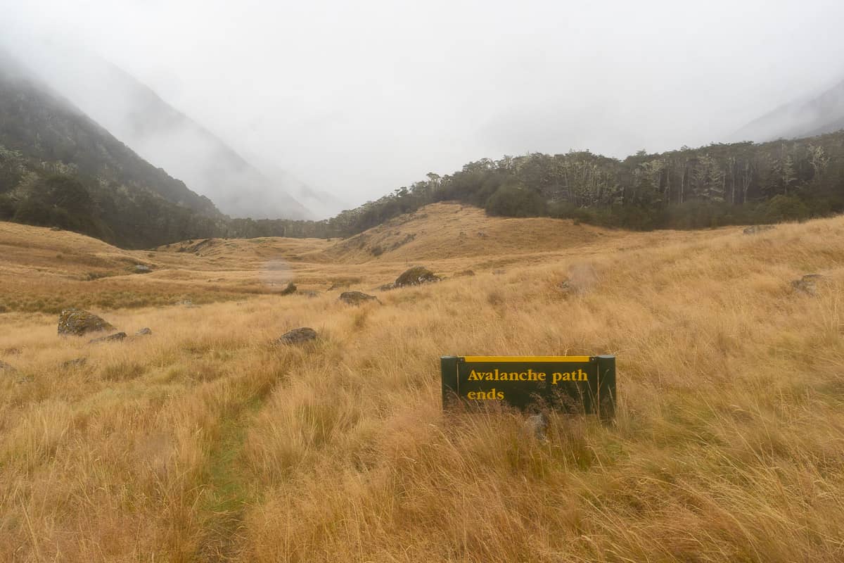 cloudy and overcast on the st james walkway, lewis pass