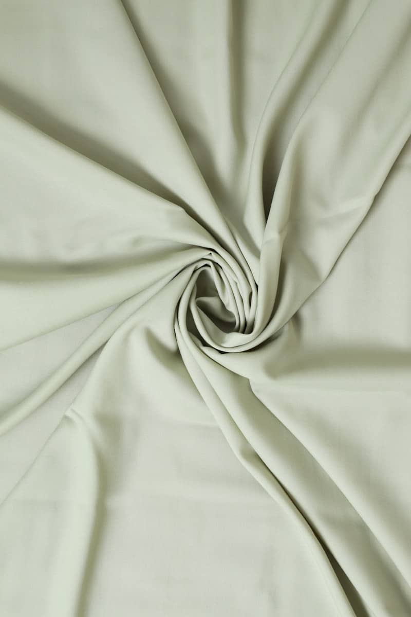 a white cloth with a white line