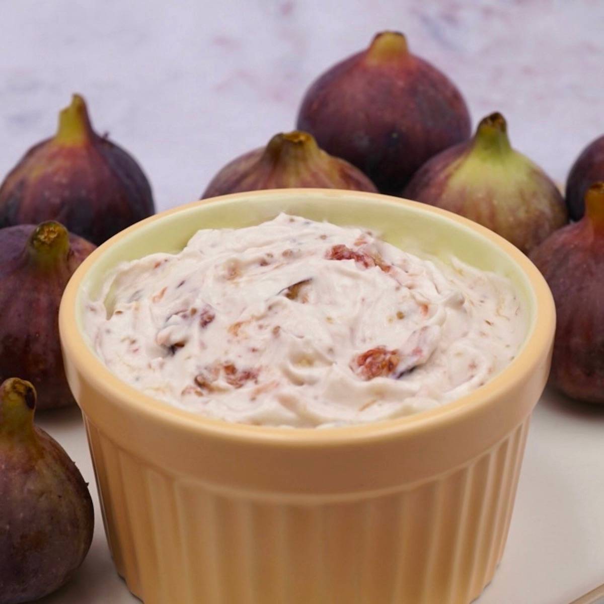 A serving of fresh fig mousse.