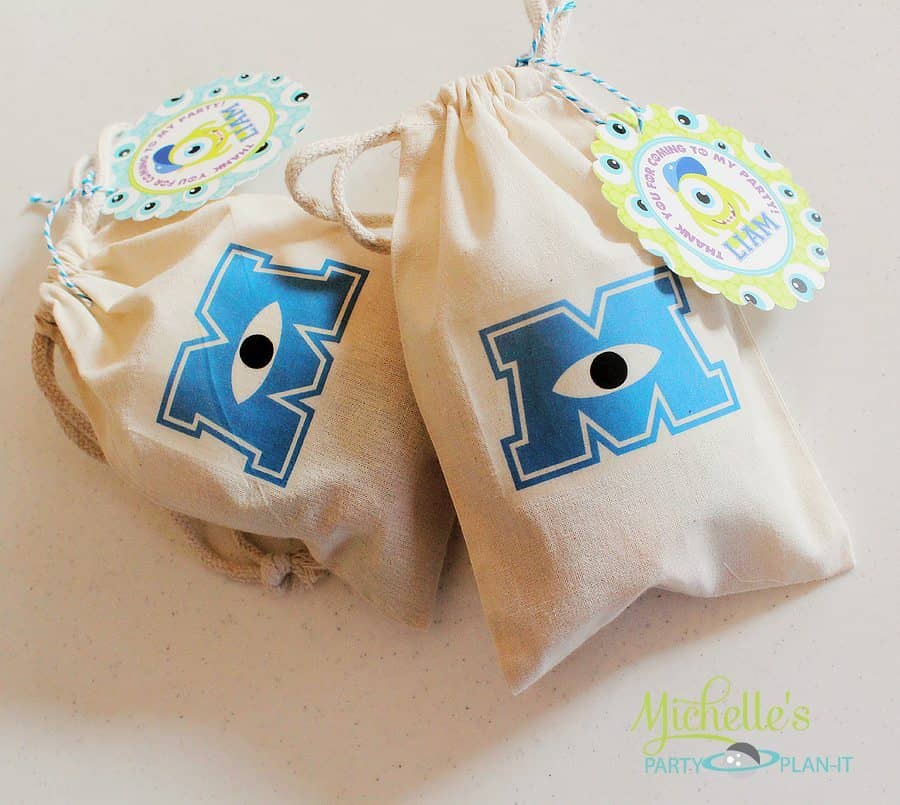 5 Little Monsters: Easy Tote Bags with Cricut Iron On Designs