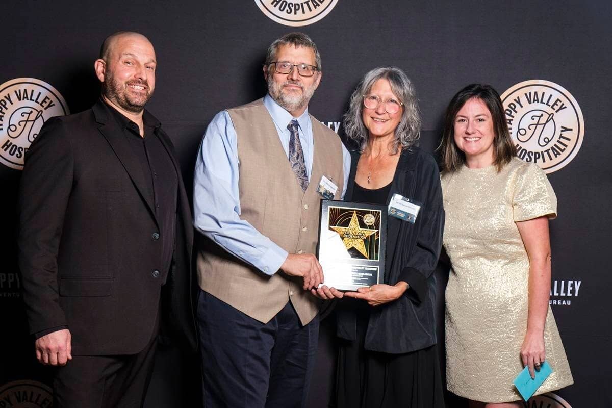 Kathy & Phil of Bellefonte B&B, recipients of the Excellence in Hospitality Leadership Award