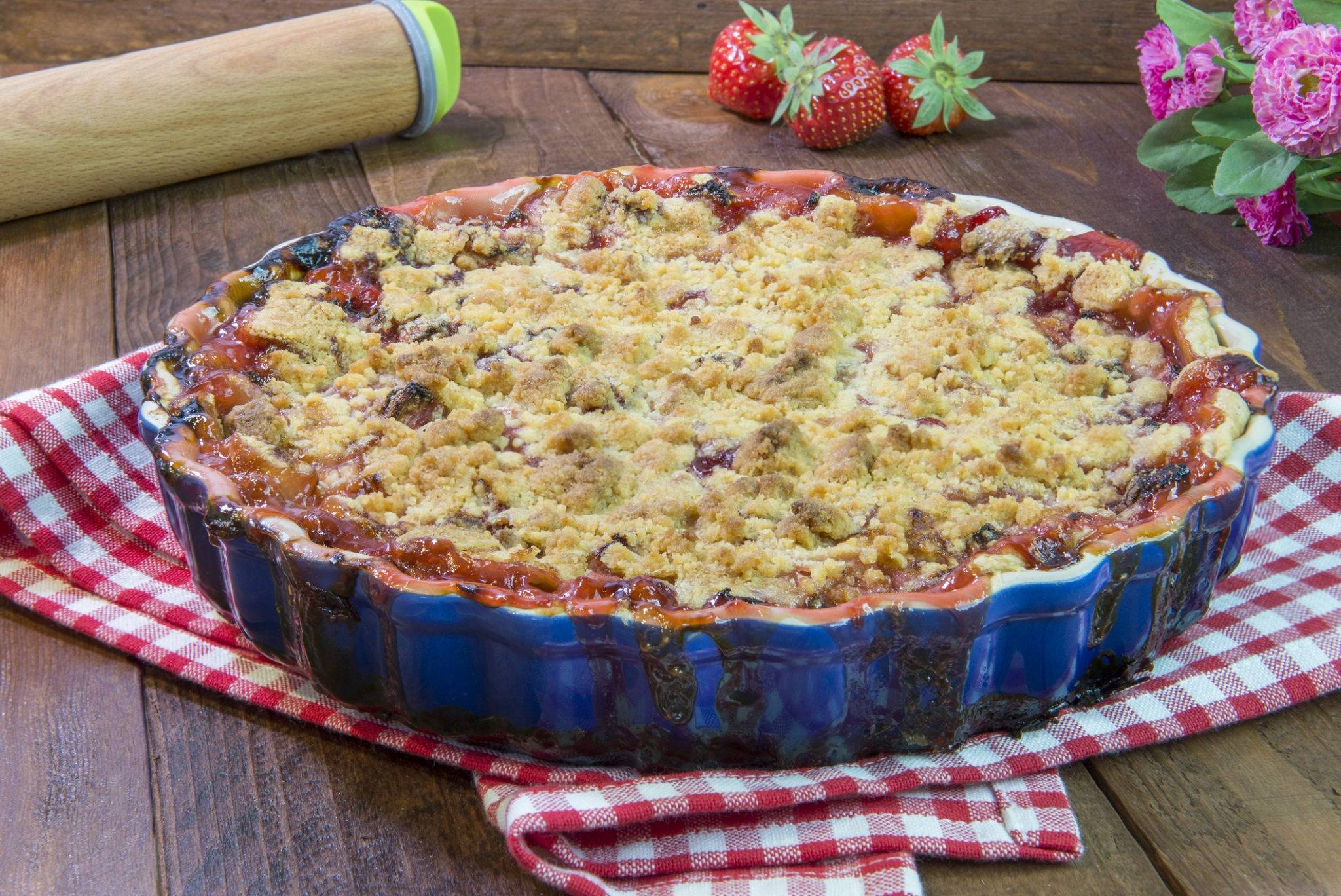 Strawberry Crumble Pie