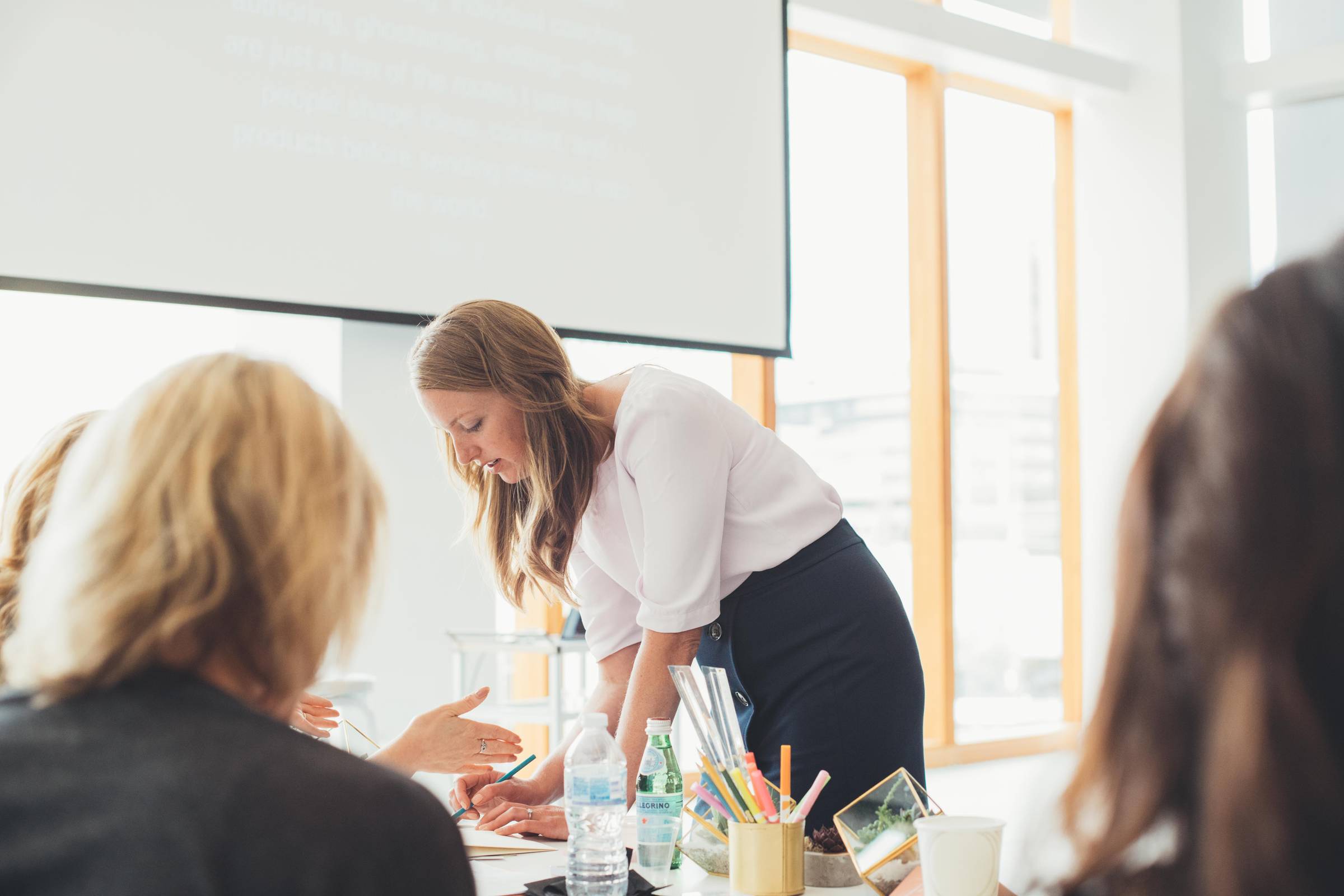 Stacy Ennis doing workshop