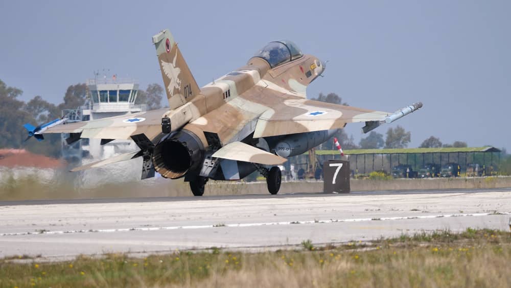 F-16 D Fighting Falcon of Israeli Air Force IAF ( Flight Video and Photo / Shutterstock.com)