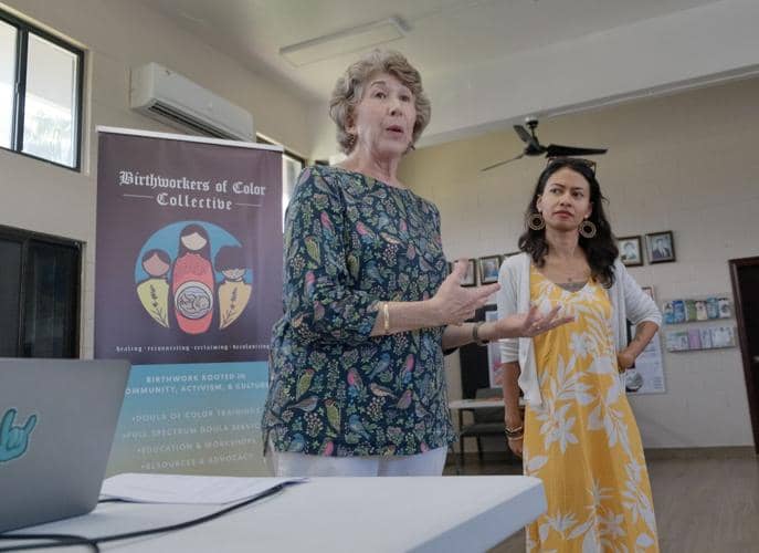 Organization holds sessions at community centers, providing free resources to pregnant women amid territory's elevated mortality rates.