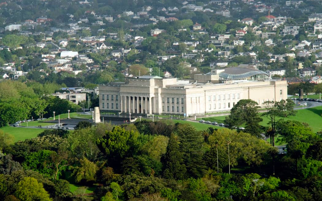 Auckland War Memorial Museum remains closed as asbestos is found in multiple areas, prompting urgent safety reviews and fire evacuation plan updates.