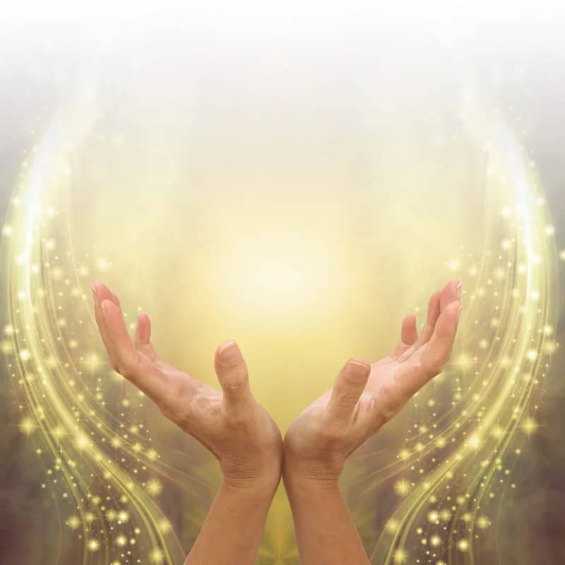 Nehme am monatlichen Energy Healing Circle teil