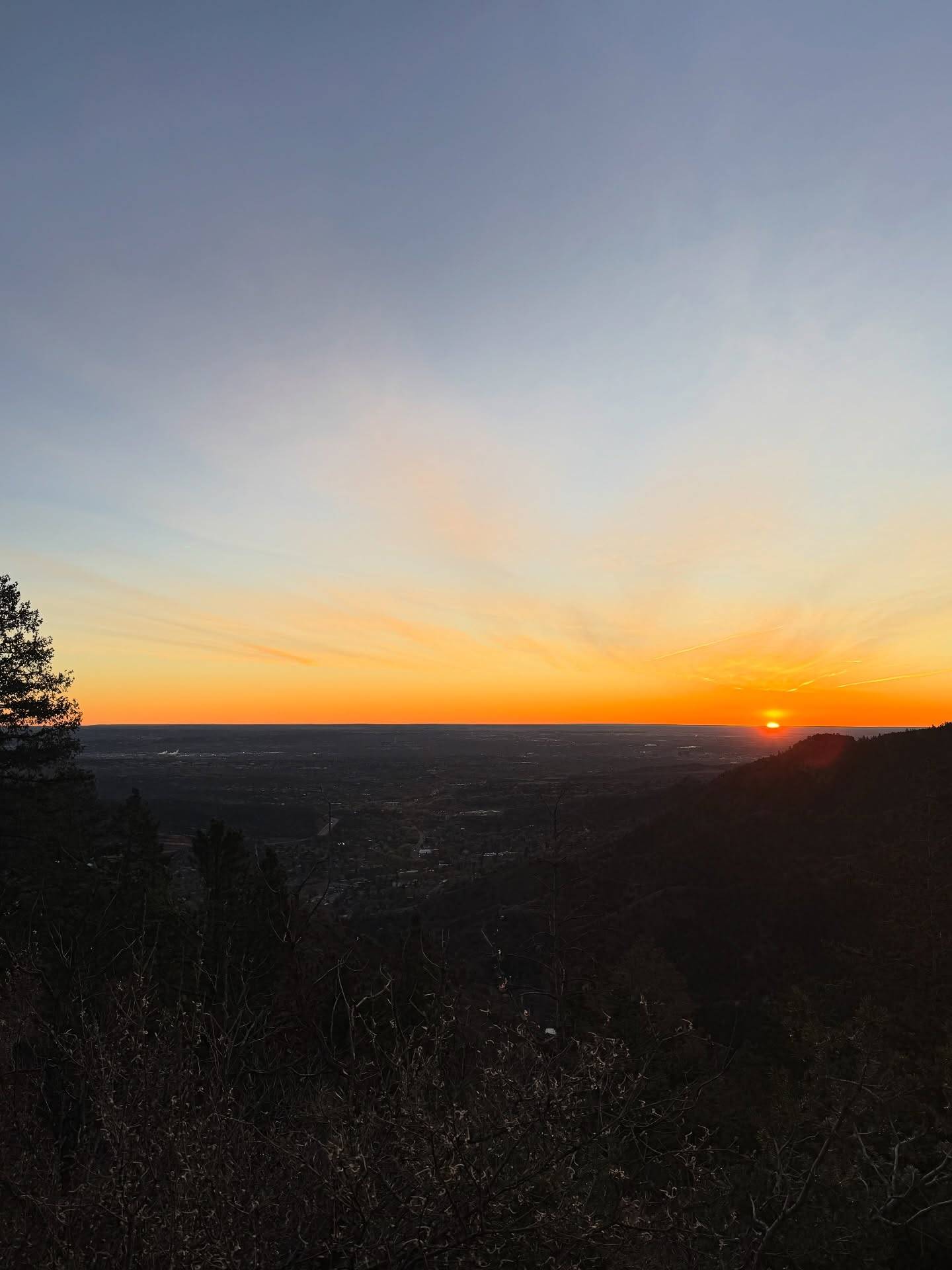 Manitou Incline hike getting to the top!!! #hike #incline #manitouincline #colorado #grow #growasyougo #infinitybreath #love #spirituality #personaldevelopment #lovemybody #bodyconnection #bodyisatemple #tinges