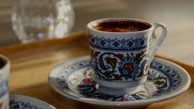 Photo by caffeine  : https://www.pexels.com/photo/turkish-coffee-in-traditional-porcelain-cup-34565550/