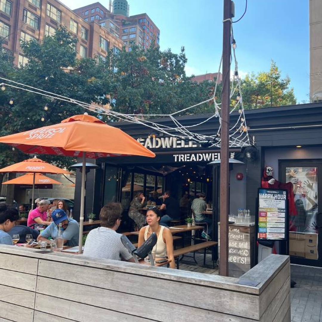 Treadwell Park Dog Friendly restaurant