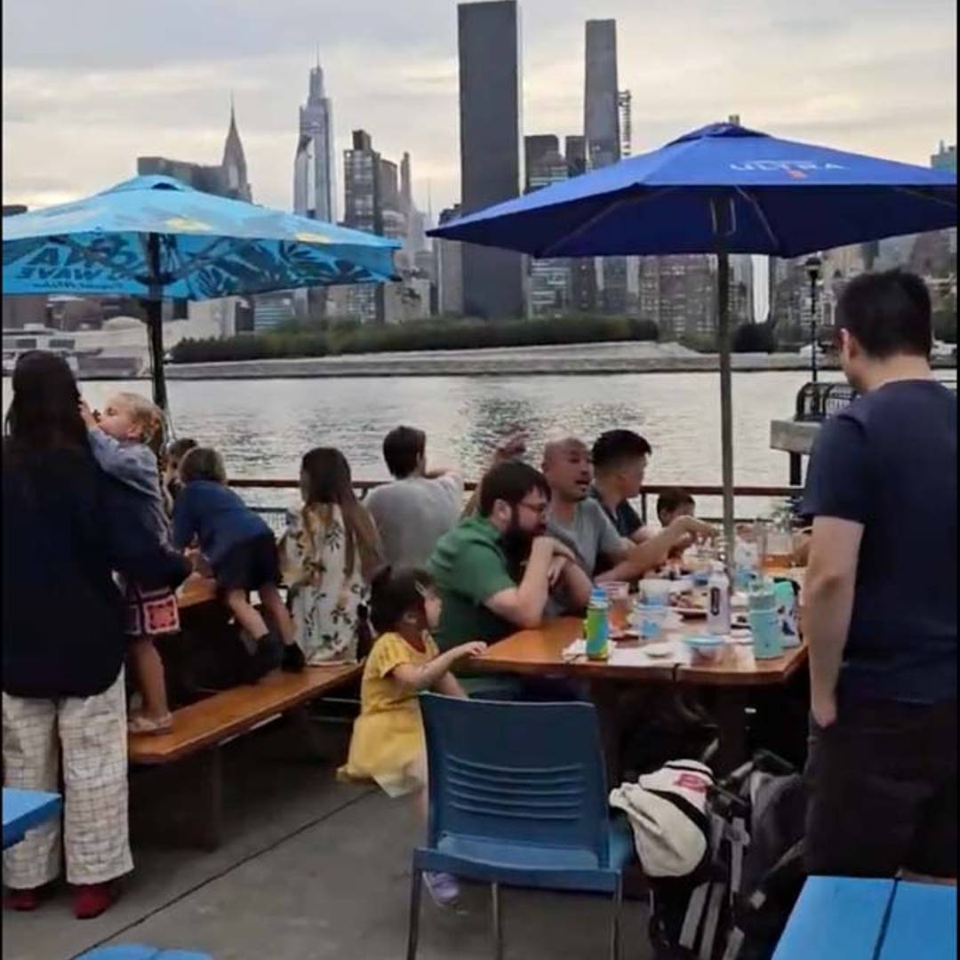 Dog-Friendly Anable Basin Sailing Bar & Grill