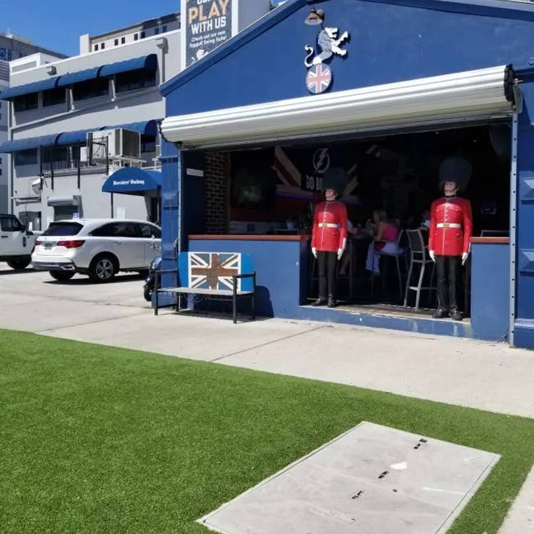 dog Friendly yoemans cask and lion Tampa FL places to eat