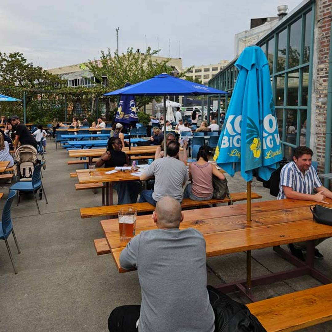 Anable Basin Sailing Bar & Grill Dog-Friendly Restaurant NYC