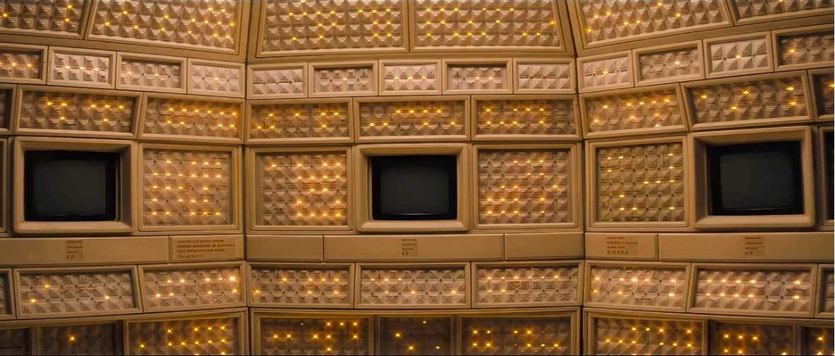 An image of the computer bridge from the ship Nostromo in the movie Alien.