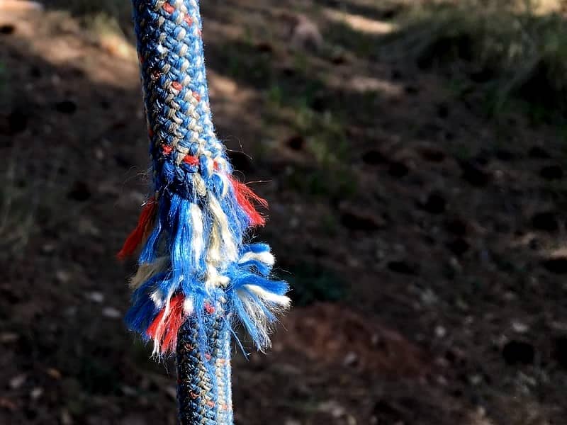 Fraying rope to represent a fraying "soul lock"