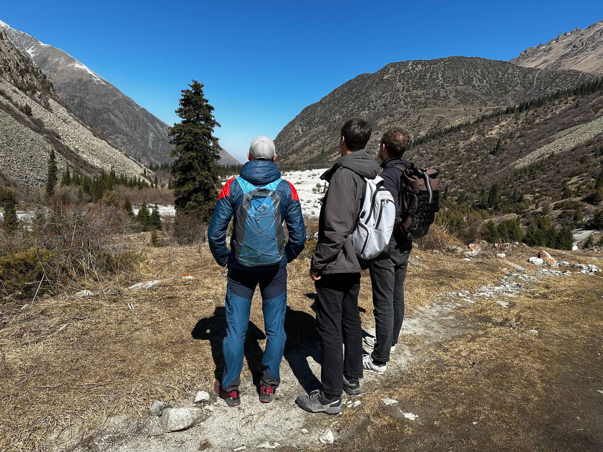 Hiking trip to improve social connection in the team