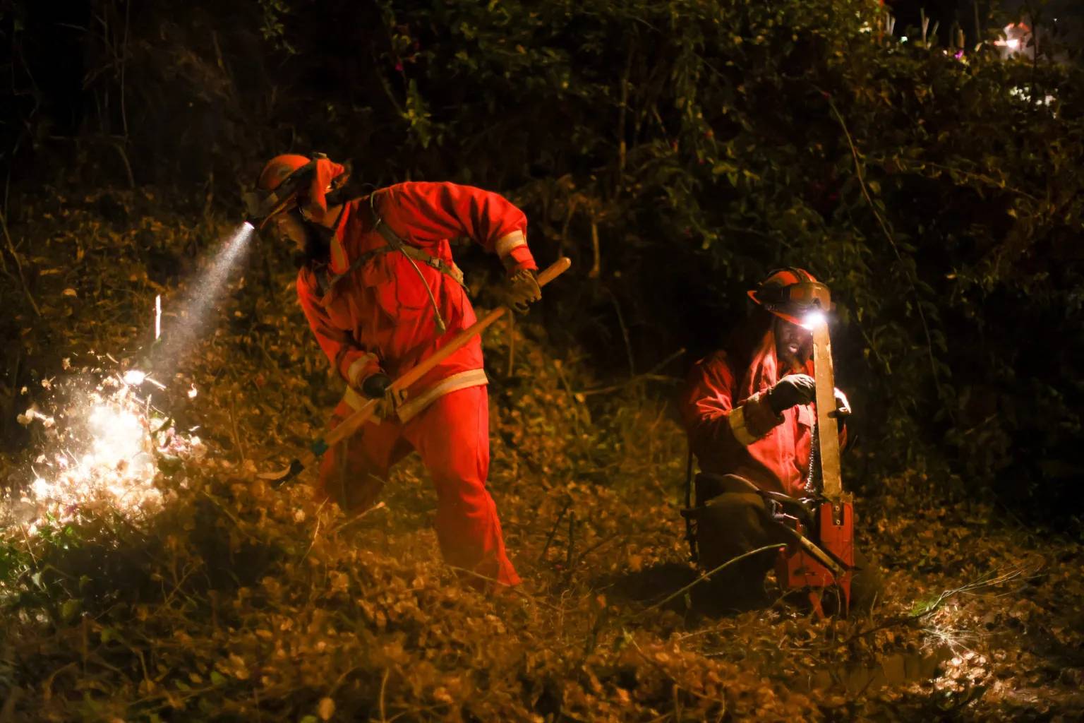 Two incarcerated firefighters working to contain Palisades fire